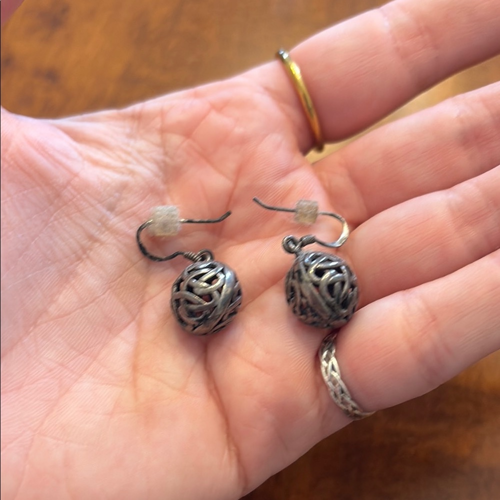 Elegant Silver Filigree Earrings